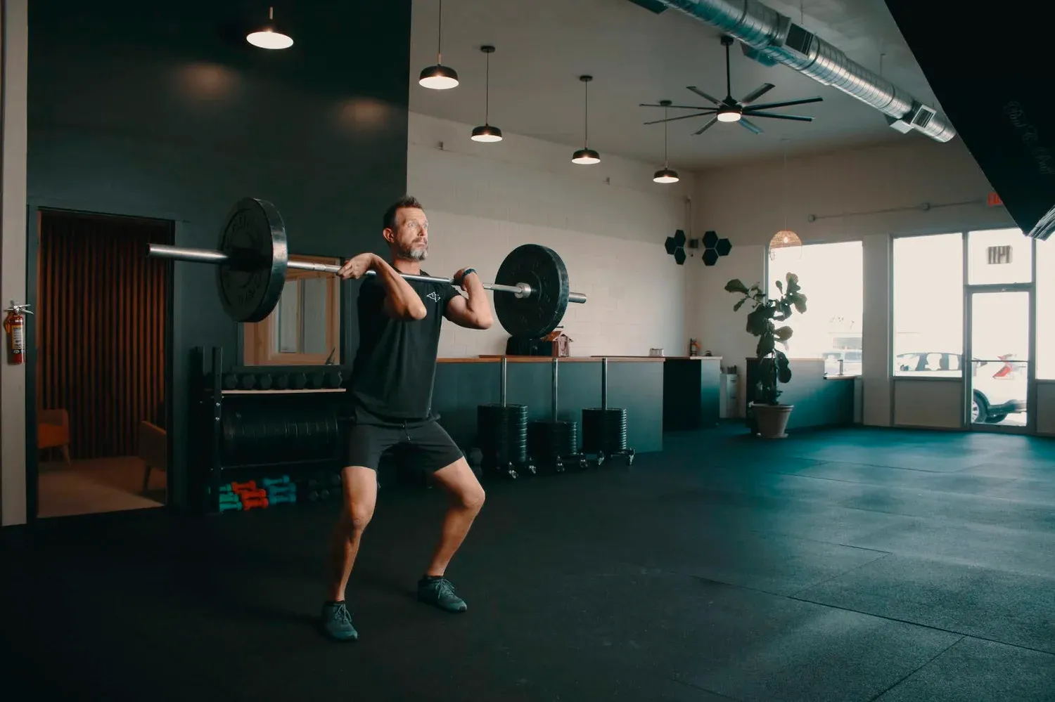Personal Training vs. Group Training: Which Is Right for You?